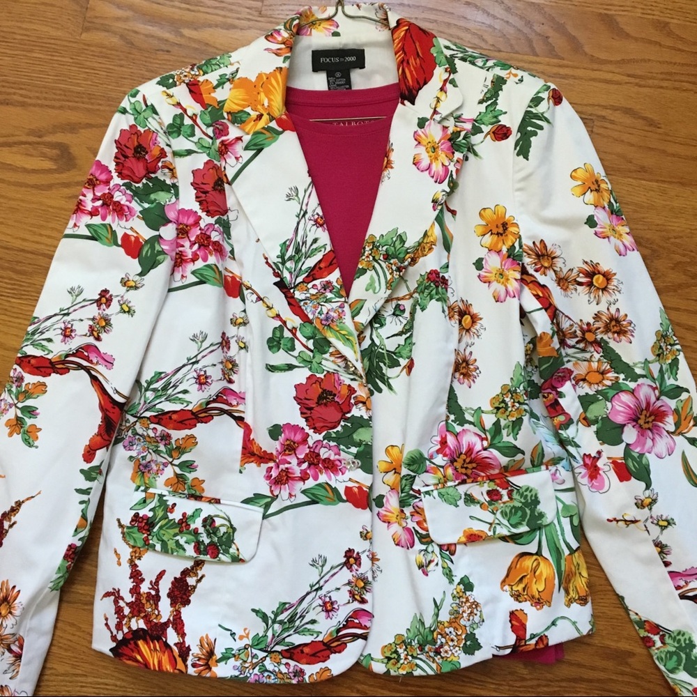 Focus 2000 White Brights floral cotton jacket